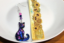 Load image into Gallery viewer, Cat Earrings. Purple Earrings. Colorful Earrings. Stained Glass Cat Earrings. Cat Jewelry. Animal Earrings. Pet Party Favors.
